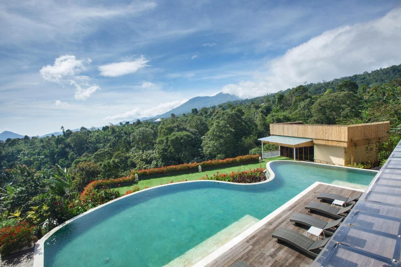 Giriwood Hotel & Villa Munduk  Exterior photo
