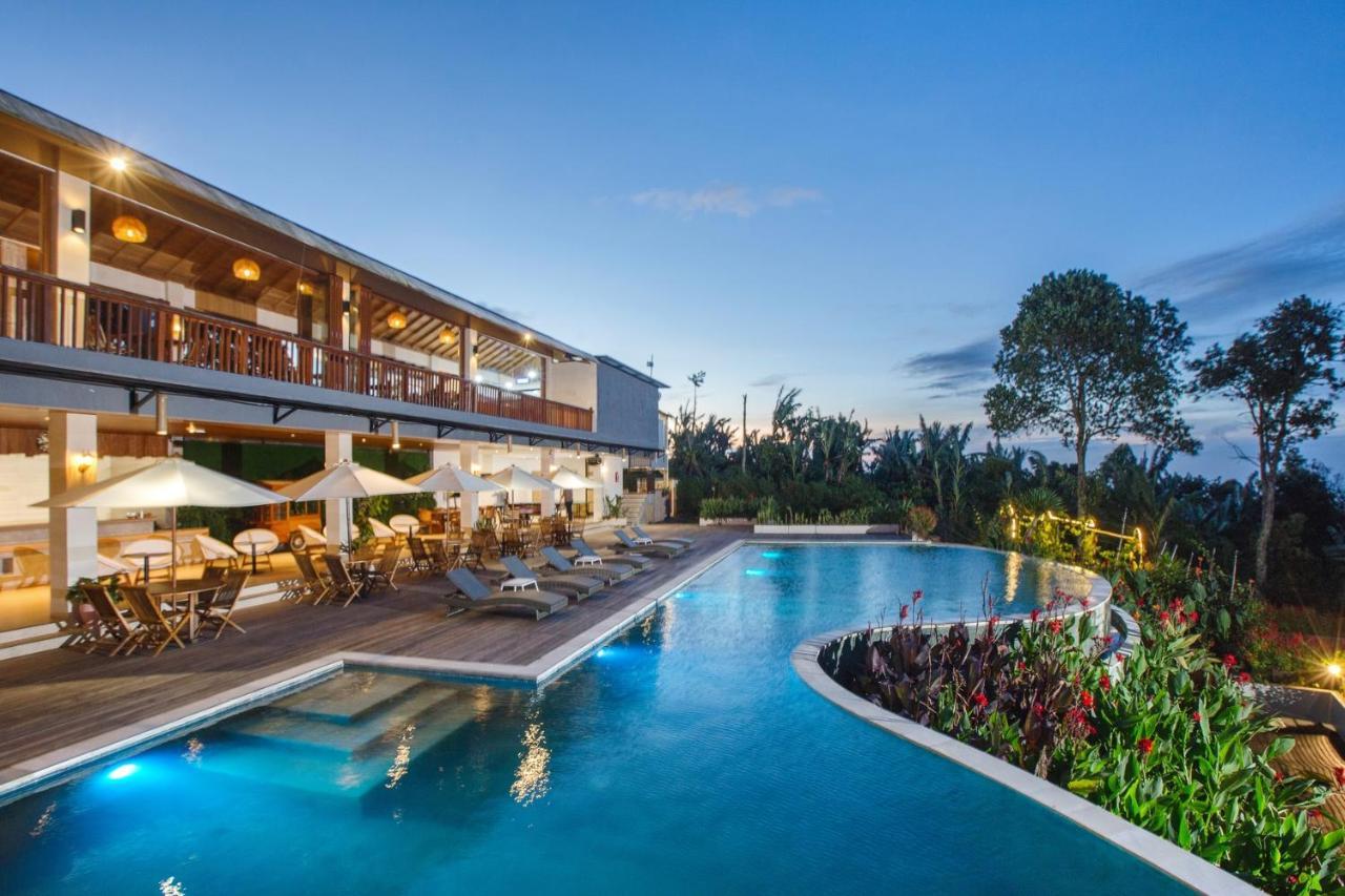 Giriwood Hotel & Villa Munduk  Exterior photo