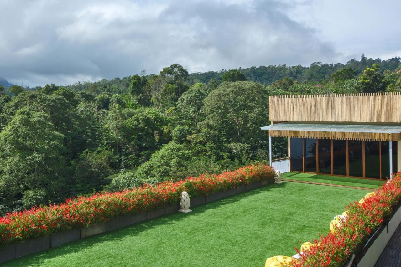 Giriwood Hotel & Villa Munduk  Exterior photo